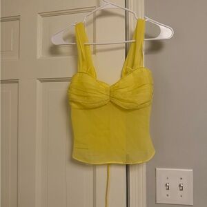 I am delilah yellow top